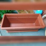 RECTANGLE POT WITH BOTTOM TRAY.100 CM LENGTH